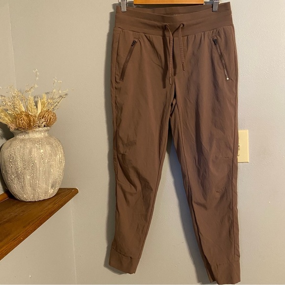 Athleta Pants - Womens 🔹 Athleta Trekkie North Jogger Sz 6